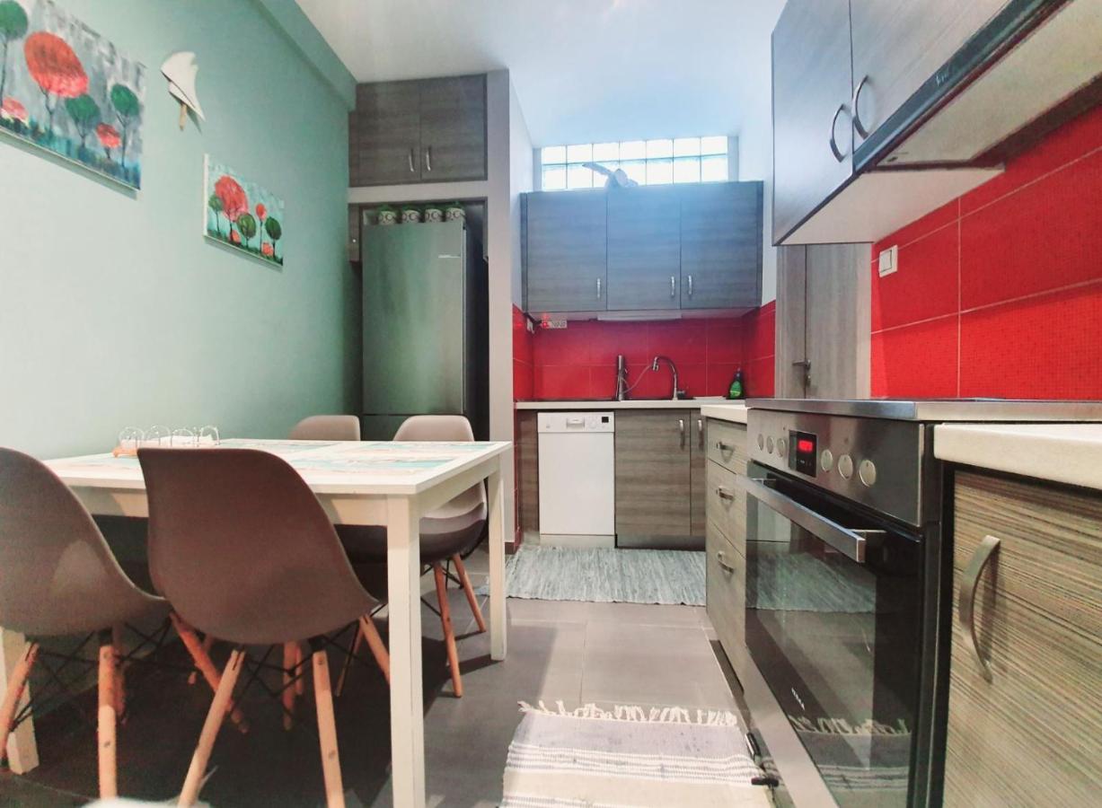Ilias' Cosy And Relaxing Apartment Athens Luaran gambar